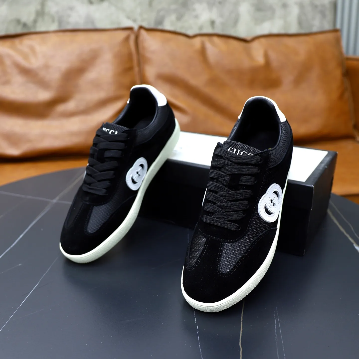 Men's shoes: 400💰🙅‍♂️🙅‍♂️🙅‍♂️ Brand: GUCCI Standard code: 38-44 (45 customized) Grade: Same as the official website Material: Original leather splicing Comfortable and breathable lining Original wear-resistant outsole Style category: Men's fashionable casual shoes Running sneakers Noble luxury brand elements Top luxury Color: actual picture color